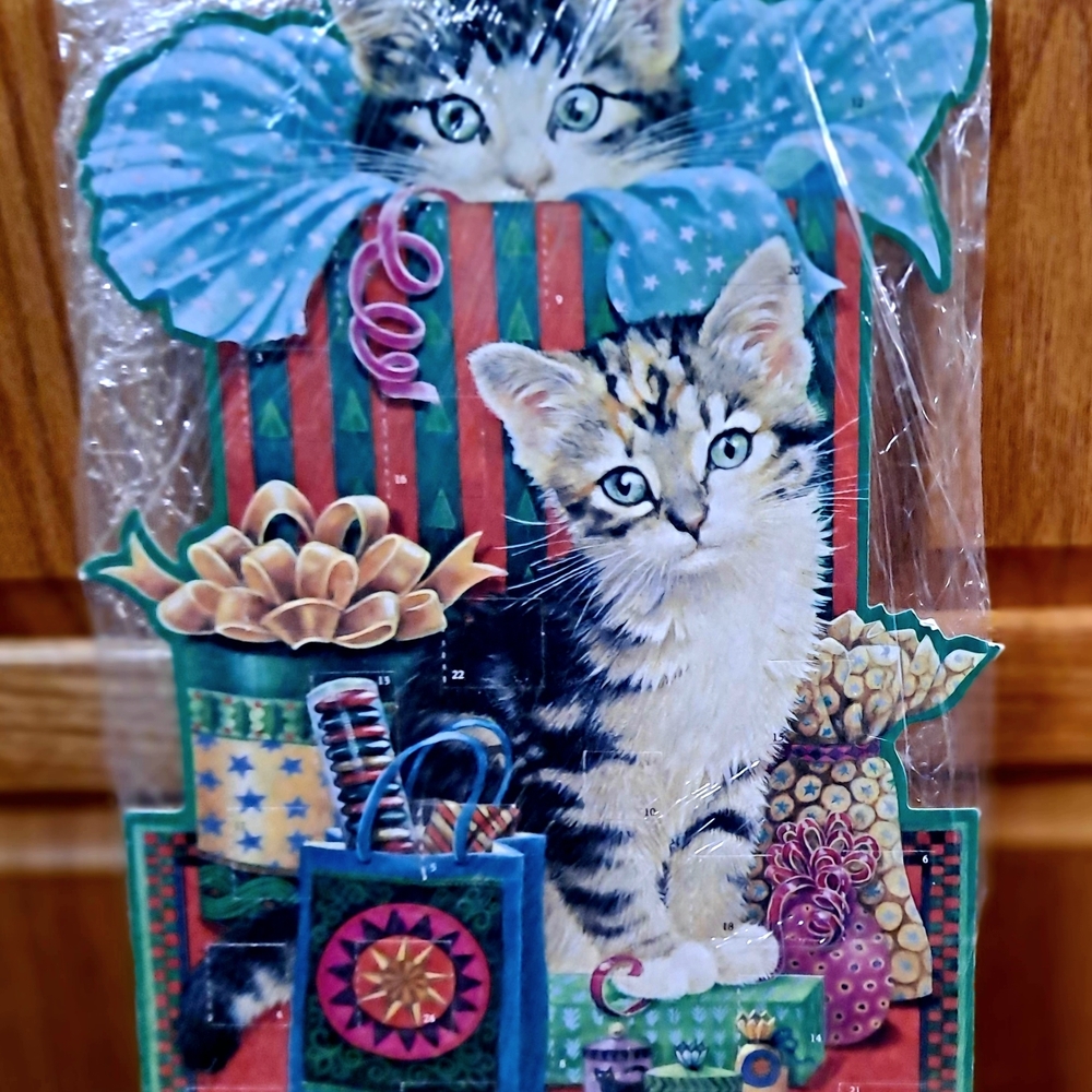 Cute Kitten Gift-Theme Holiday Decor in Blue and Green